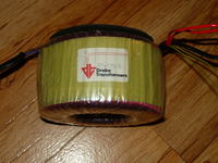 Ile ten transformator ma mocy i na jakie napięcie?