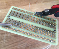 Zegar biurkowy w stylu Space Invaders