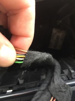 Jak podłączyć tylne głośniki w Audi A3 8P po zmianie radia?