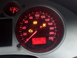 Seat ibiza 05r 74kw - Bezpiecznik kontrolka brak średniej spalania Seat ibiza 05r 74kw - Bezpiecznik kontrolka brak średniej spalania
