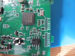 Photo of a circuit board with a BK7252 chip and marked test points.
