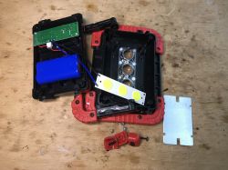 Latarka/Lampka przenośna powerbank USB COB LED HP1807 ładowana z USB