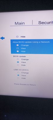 Ekran ustawień BIOS z widocznymi opcjami dotyczącymi aktualizacji BIOS przez sieć i USB 3.0.