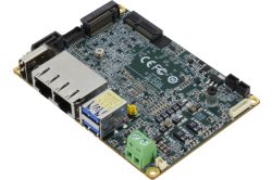 Płytka PCB z dwoma portami Ethernet, dwoma USB 3.0 i zielonym złączem śrubowym