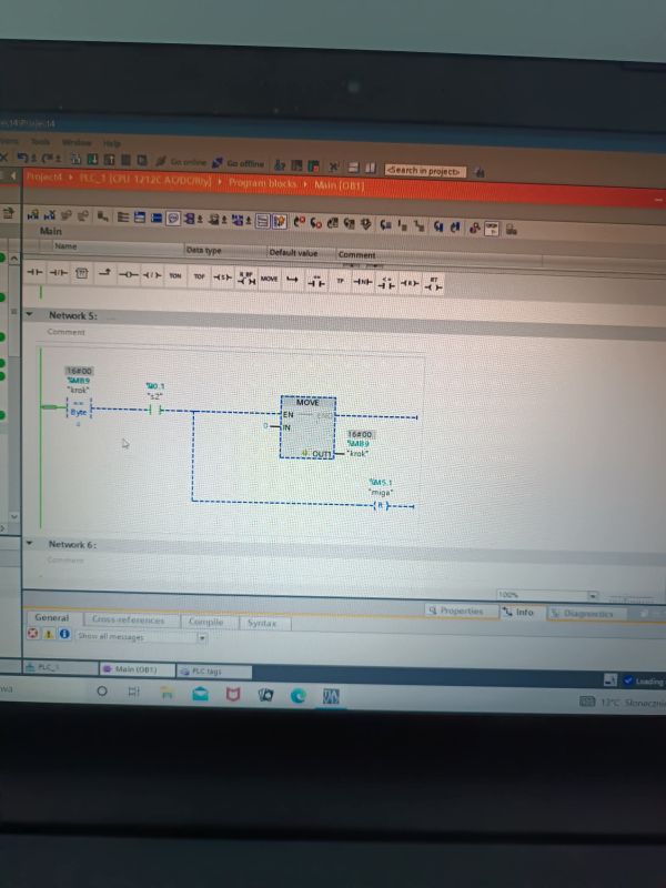 Ekran TIA Portal z drabinką PLC, sieć 5 z blokiem MOVE i zmiennymi %MB9 oraz %M5.1