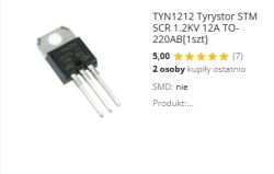 Czarny tyrystor TYN1212 w obudowie TO-220 z trzema metalowymi pinami