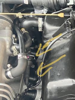 Audi 100 Benzyna 2.0: Wysokie obroty silnika, kod błędu 01257, zawór biegu jałowego