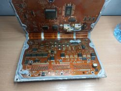 Jeep WJ 2000r 4.0 - Prośba o identyfikację elementu w sterowniku silnika