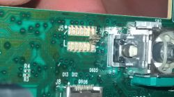 PAD Xbox-ONE - Urwanie się kostek/styków z układu.