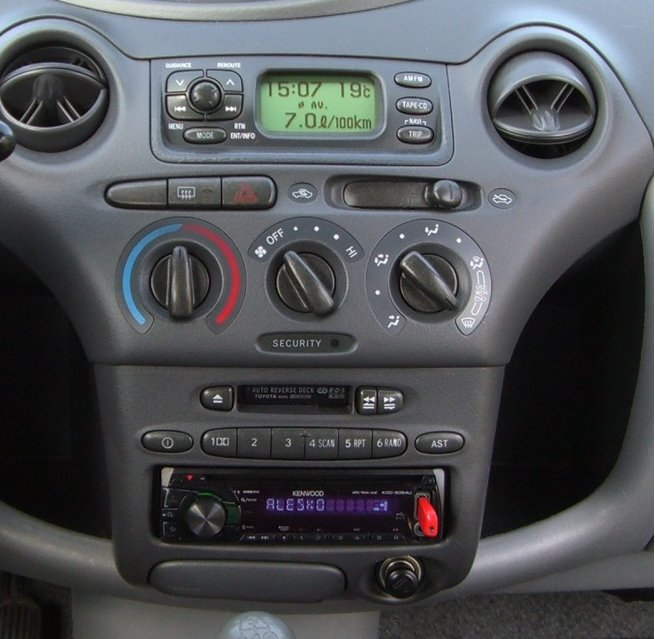 Toyota Yaris 1 - Nowe Radio - Elektroda.pl