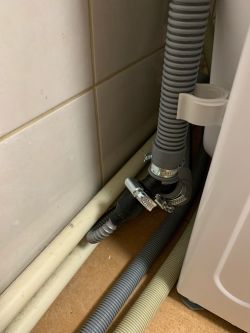 Connecting LG F4WV710P1, RC90V9AV3Q Washer and Dryer to Single 3m Drain: Water Retraction Issues