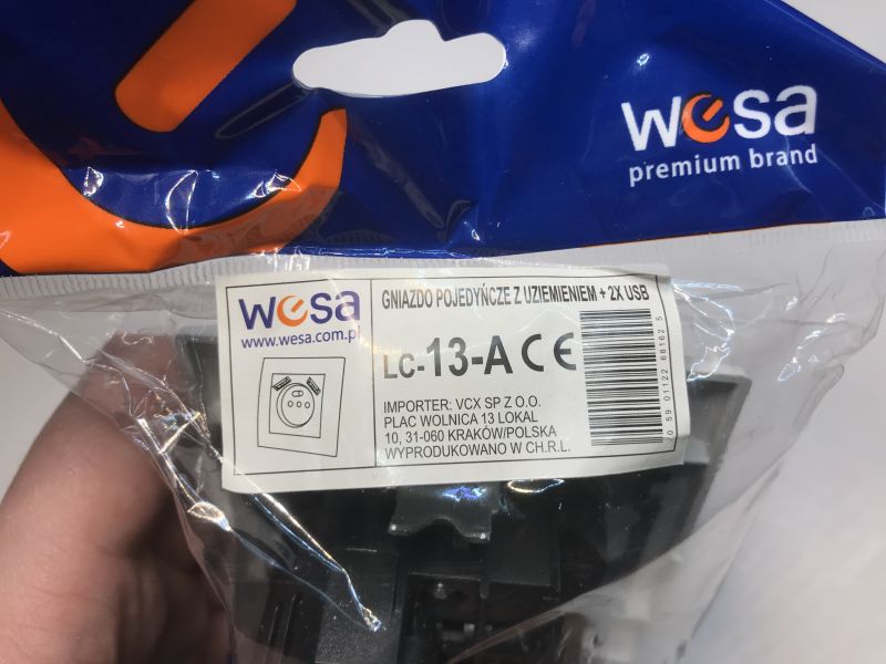 Flush-mounted electrical socket with USB - interior, minitest, thermal imaging (overheating test)