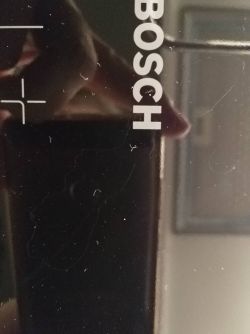 Induction Hob Bosch PIF651FB1E - stains of unknown origin (scratches?)