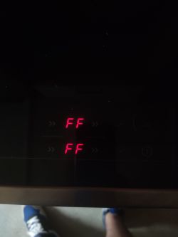 Gorenje MEKI610I- Na wyświetlaczu miga F i F5. Jak zaprogramować płyte?