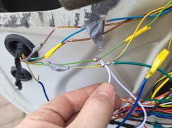 Skoda Fabia 2 2009: Montaż centralki z Allegro - zamek nie działa, co robić?