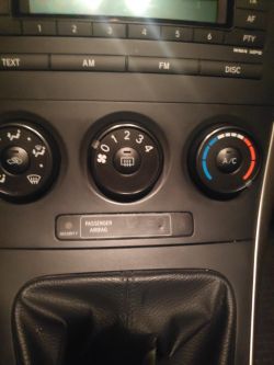 Toyota Auris 1.6 2007r. - Problem z kontrolką poduszek/airbagu.