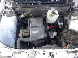 Uno 1.0 1994r. (gaźnik) - Gdzie jest pompka paliwa?