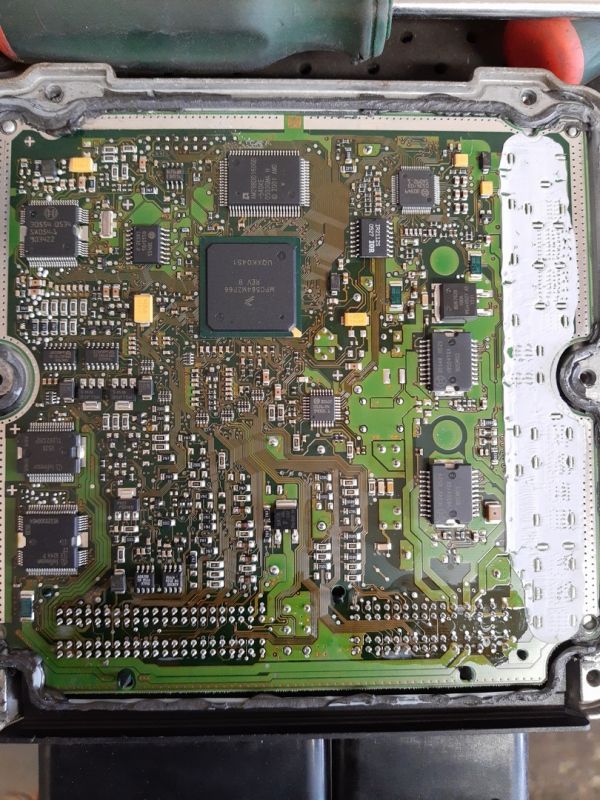 Audi A8 D3 4.2TDI 2005 - Błędy przepływomierzy, poddymianie i drgania na jałowym biegu