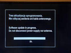 Ekran aktualizacji oprogramowania z paskiem postępu na poziomie 0%