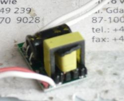 Lampka LED noname - wnętrze oraz sposób jej naprawy Lampka LED noname - wnętrze oraz sposób jej naprawy