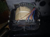 Jak zmierzyć wyjścia transformatora i użyć kondensatorów w Marshall Plexi 100W?