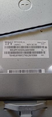 Numer seryjny i oznaczenia na obudowie części telewizora TPV TPT400LA.