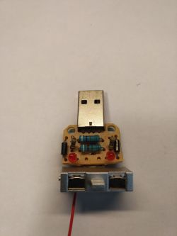 Ładowarka USB, do akumulatorów Ni-MH Made in China - Recenzja
