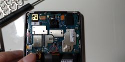 Xiaomi Mi4 nie wyświetla obrazu po wymianie baterii - gdzie kupić płytę?