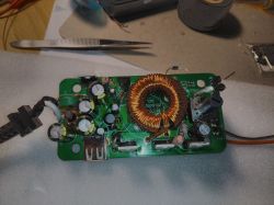 Szukam schematu zasilacza samochodowego do laptopa - Voltcraft SDR125usb, regulacja napięcia