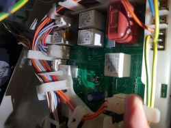 Siemens WD14H520GB/01 - Awaria zamka pralko szuszarki Siemens WD14H520GB/01 - Awaria zamka pralko szuszarki