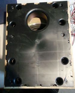 Subwoofer Aiwa SX-NBL28 - Jak go podłączyć pod wzmacniacz?