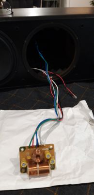 Tuning kolumn Jamo S 408 z użyciem nowych kondensatorów: efekty i doświadczenia