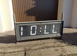 BODET H725: Jak uruchomić zegar dworcowy? Zdjęcia w załączniku