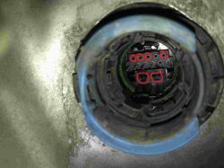 Astra G 99r X16XEL kombi - Jak rozebrać i wyjąć gniazdko wiązki drzwi tylnych?