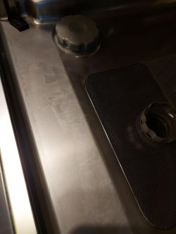 Samsung DW-BG970 - białe zacieki, smugi na naczyniach