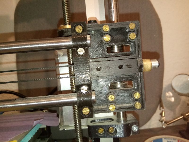 Gdzie kupić twardy wałek 8mm i łożyska do Anet A8? Uszkodzenie po użyciu kombinerek