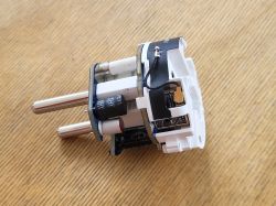 [RTL87X0C] Tuya EP2 Smart Plug - how to find BL0937 power pins?