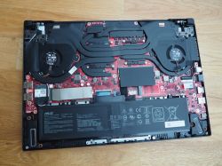 Dlaczego dyski NVMe osiągają takie prędkości? ASUS TUF Dash FX516PC.