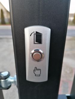 Wideodomofon Vrone VDP-61MV - jak podłączyć przewody do sterownika bramy?