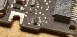 Macbook A1278 nie ładuje - jak sprawdzić ładowarkę i baterię?