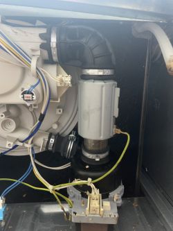 Zmywarka Whirlpool ADG 7330/1 - zepsuta pompa mycia