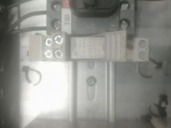 Sterowanie 3 silnikami tartaku (5,5 kW, 0,75 kW, 0,75 kW) za pomocą falownika - pamięć, opcje