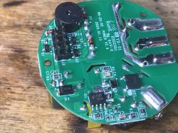 [ESP8285] Zmiana firmware Sonoff WS-EU-2C (niezbędne wylutowanie układu w SOIC)