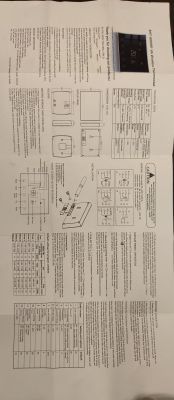 Instrukcja obsługi termostatu BHT-8000RF, zawierająca schematy i dane techniczne.