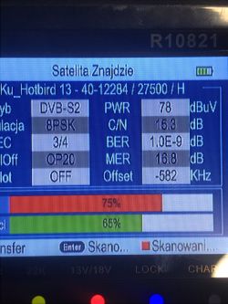 Ekran miernika sygnału satelitarnego z danymi Hotbird 13E i parametrami MER, C/N, PWR