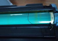 HP LaserJet Color 1600 - zielono-żółte paski na wydrukach, co robić?