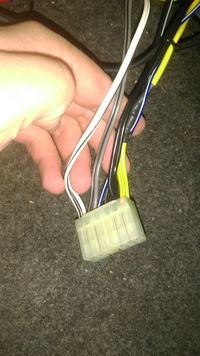 Brak dźwięku z głośników podłączonych do wzmacniacza Subwoofer Xplod XS-AW200X