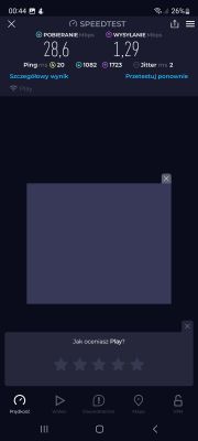 Zrzut ekranu z aplikacji Speedtest pokazujący prędkość pobierania 28,6 Mbps i wysyłania 1,29 Mbps z sieci Play.