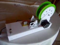Maszynka do domowej produkcji filamentu do druku 3D z butelek PET Maszynka do domowej produkcji filamentu do druku 3D z butelek PET