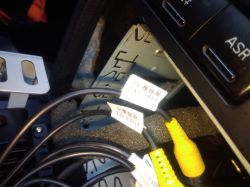 Czarny ekran w chińskim radiu no name przy wstecznym - zimne luty?